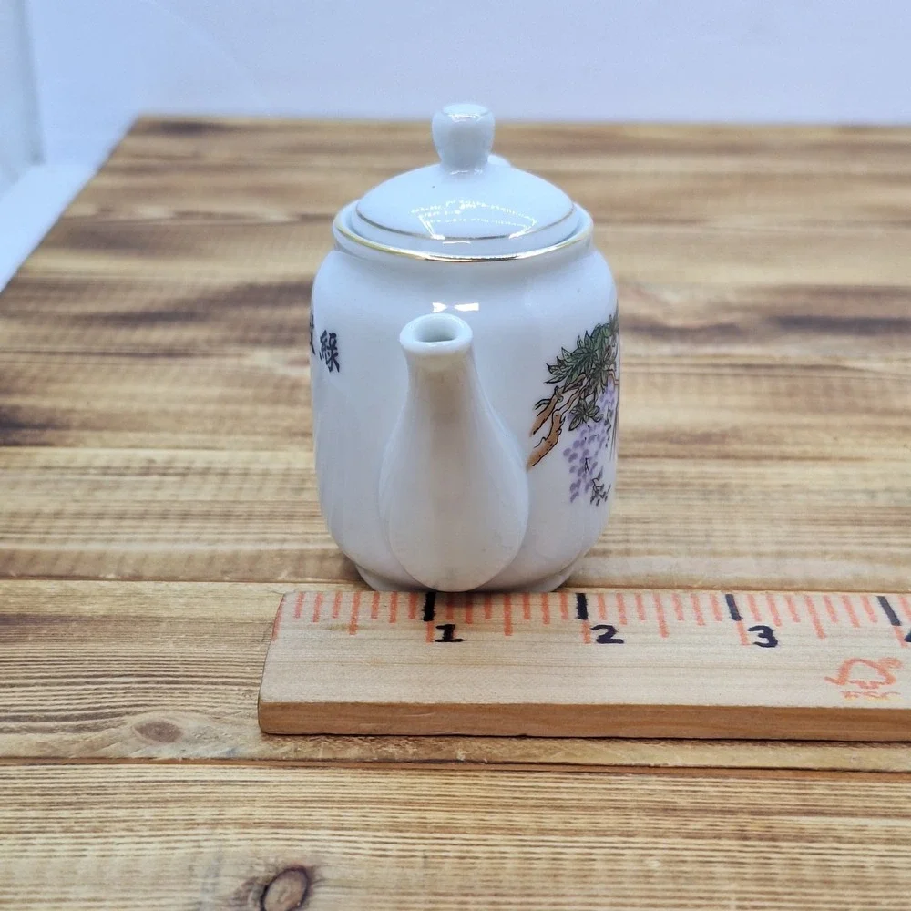 Unmarked small teapot